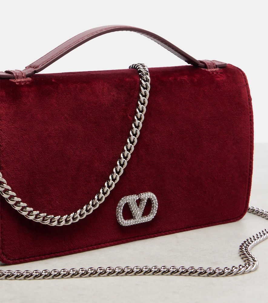  Valentino Garavani Valentino Garavani Schultertasche Vlogo Aus Samt 