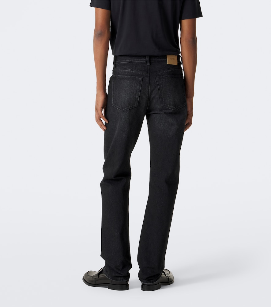 Straight Jeans