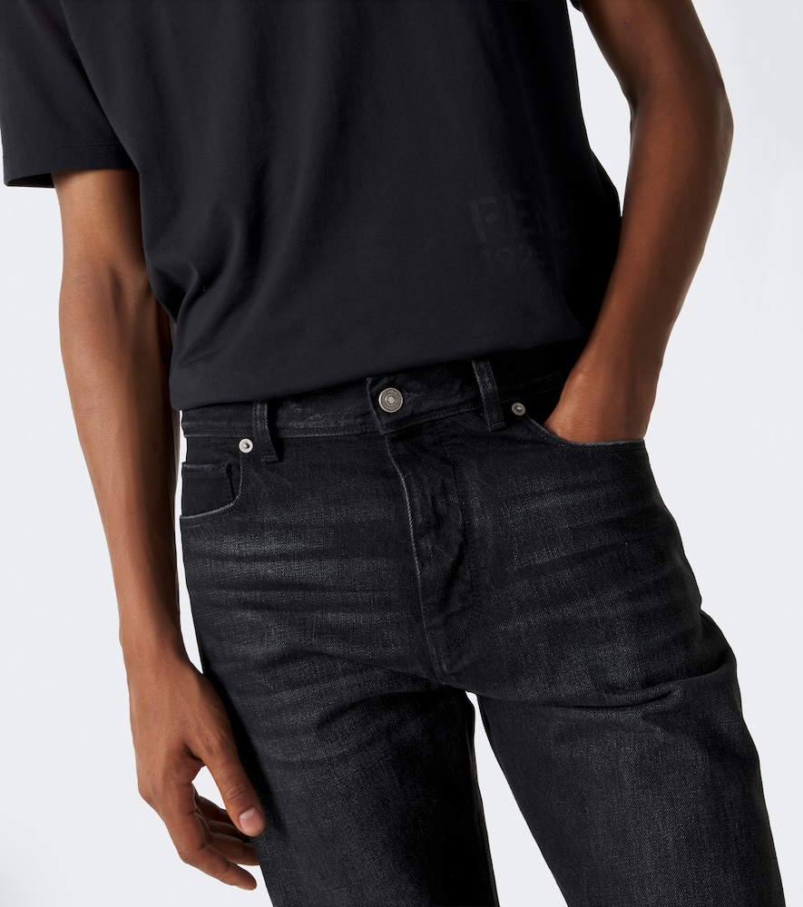 Straight Jeans