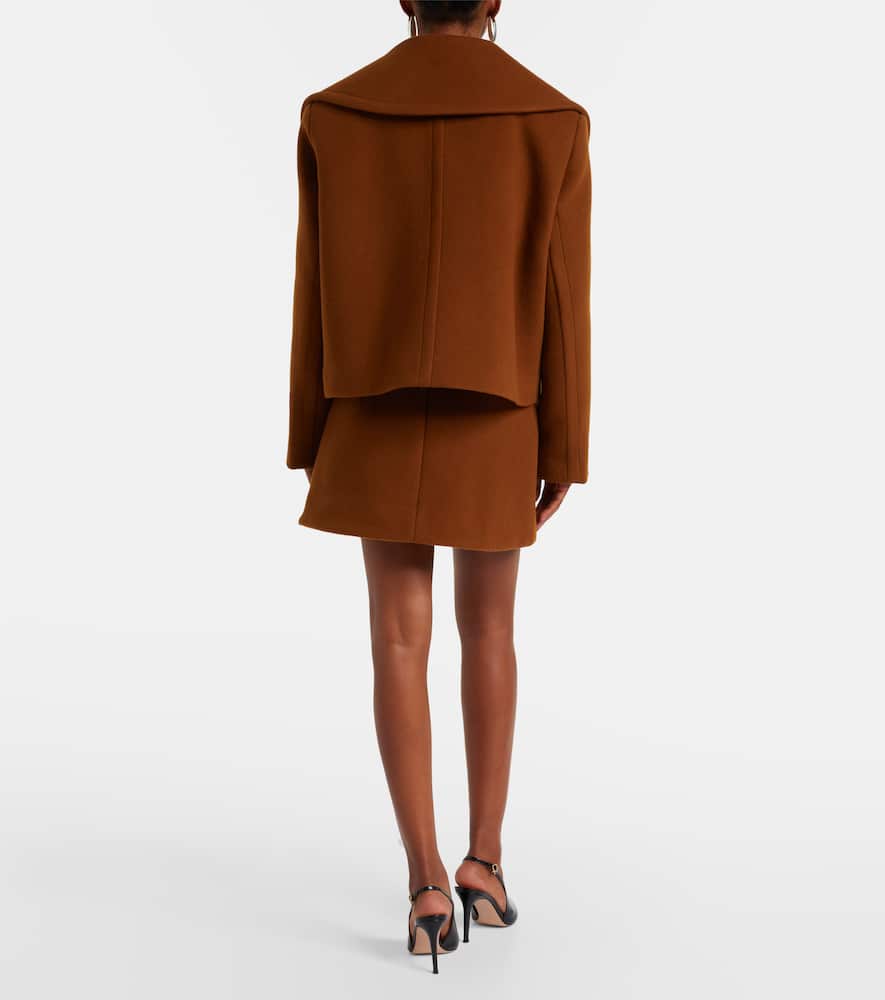 Patou Lapels Cropped Double-breasted Buttoned Coat In Brown
