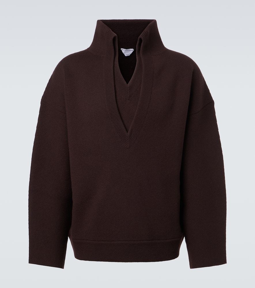 Bottega Veneta Chunky Compact Wool Blend V-neck Sweater In Brown