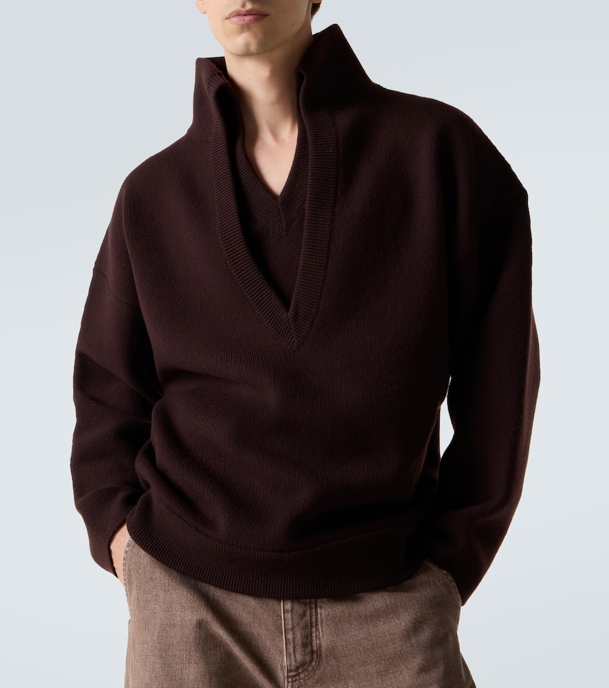 Bottega Veneta Chunky Compact Wool Blend V-neck Sweater In Brown