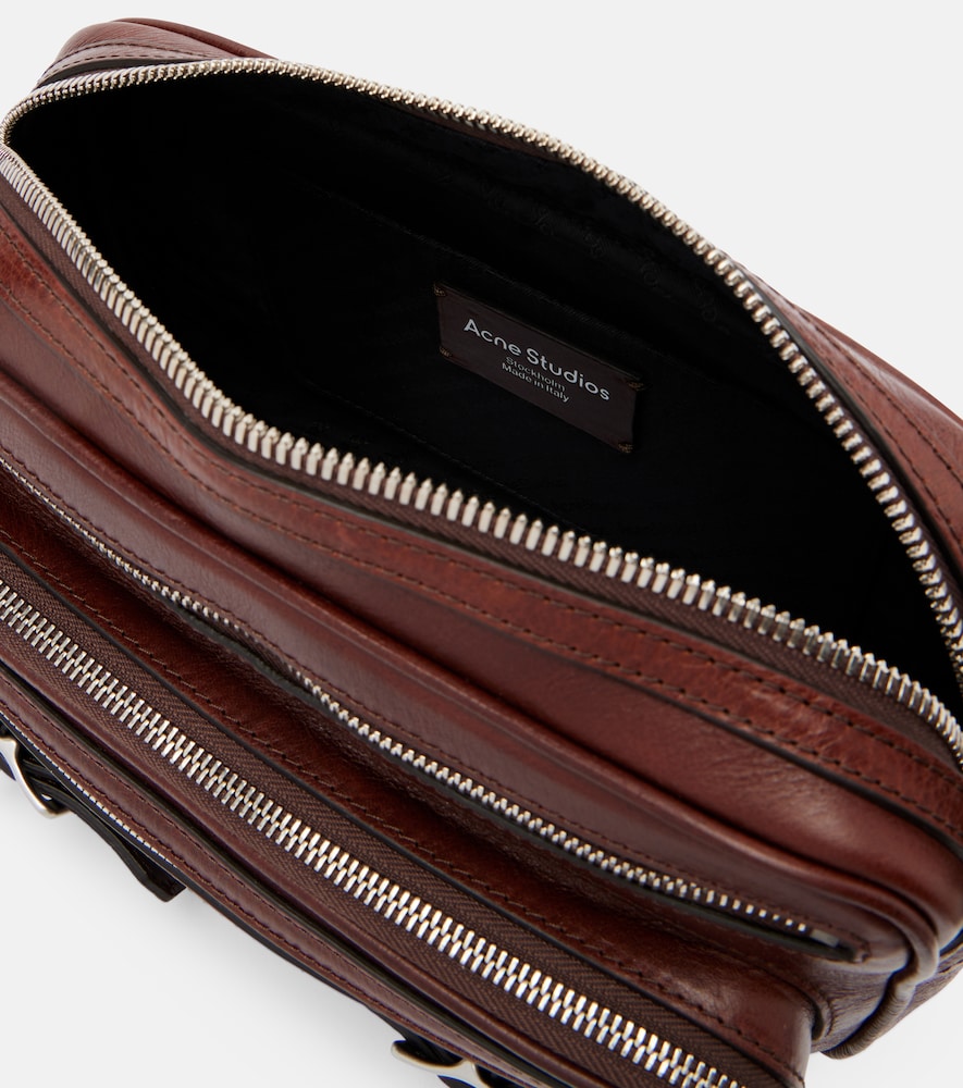  Acne Studios Acne Studios Schultertasche Camero Party Aus Leder 