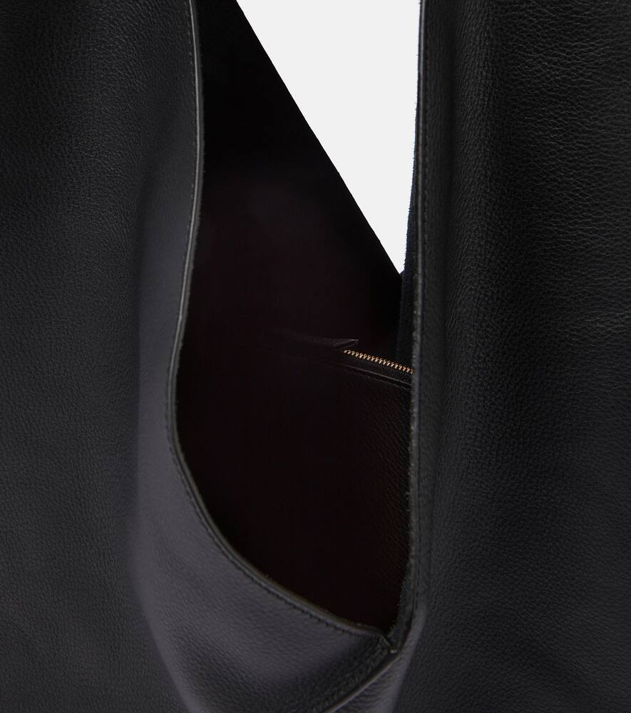 Khaite Sara Medium Leather Tote Bag In Black