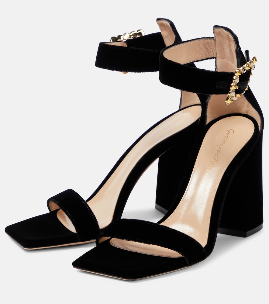 Wondy Velvet Sandals