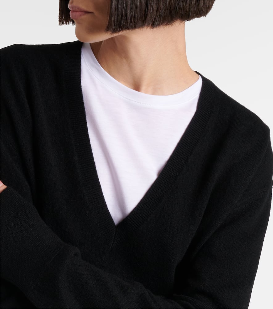 Totême Cashmere Sweater In Black