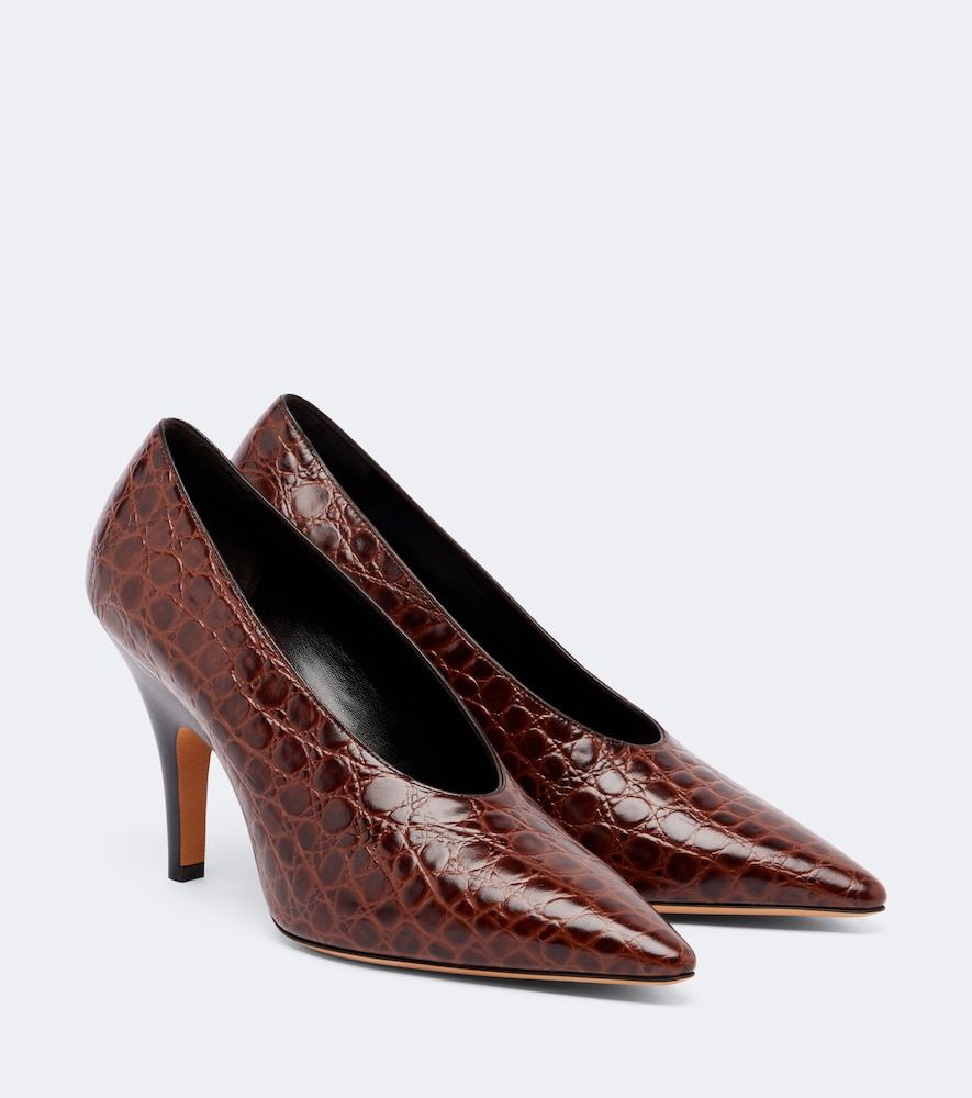 Le Monde Bryl Escarpins Petra en cuir 675€
