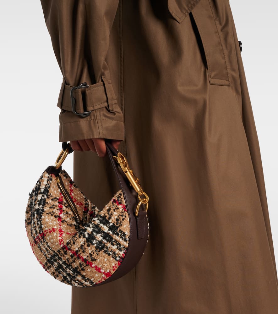 Burberry Knight Arc Tote Bag In Sand