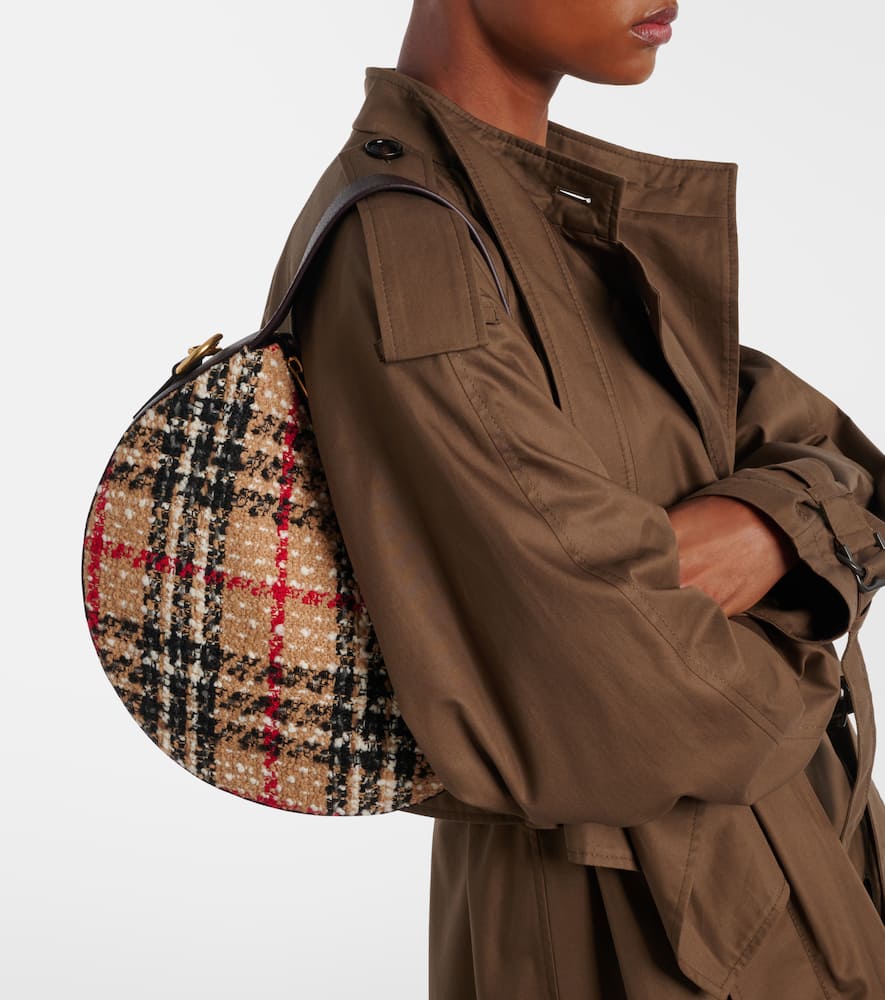 Burberry Knight Arc Tote Bag In Sand