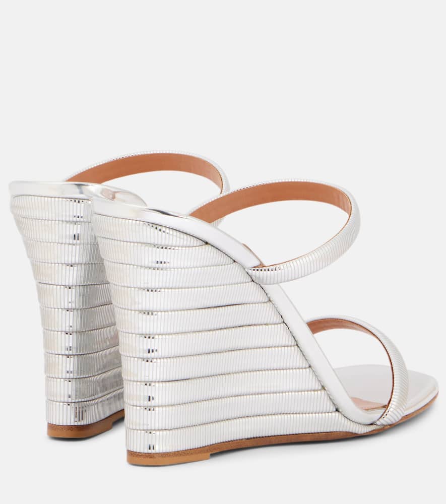 Aquazzura Chain Wedge Sandal 95 In Silver