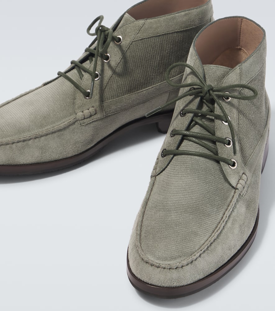 Manolo Blahnik Rhinebeck Suede Desert Boots In Grey