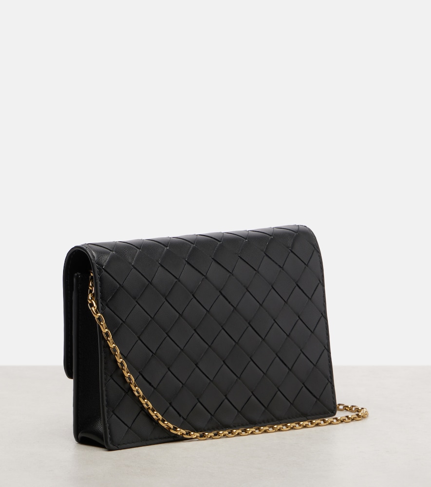  Bottega Veneta Bottega Veneta Andiamo Intrecciato Leather Shoulder Bag 