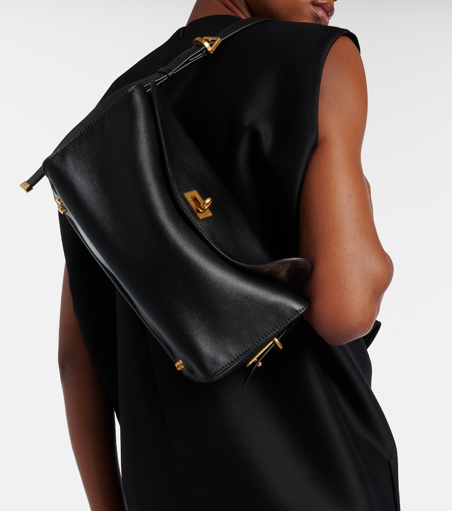 Le 7 Shoulder Bag