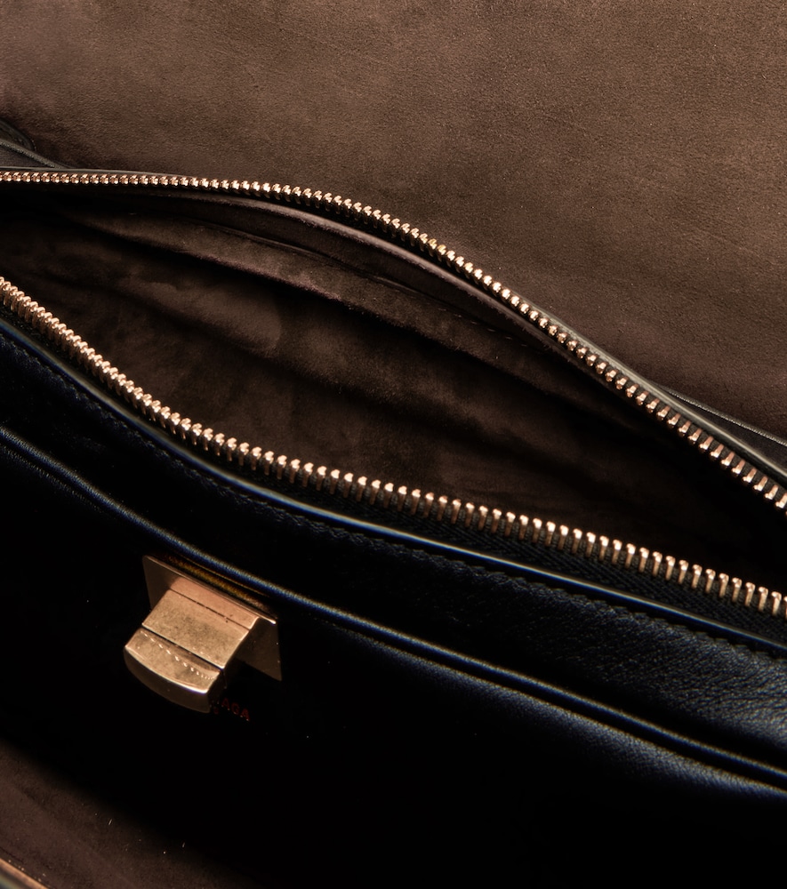 Le 7 Shoulder Bag