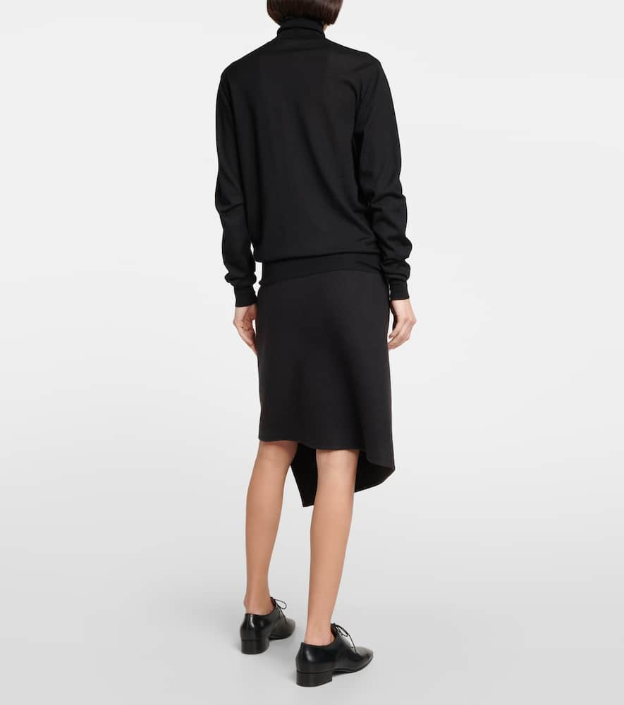 Shop The Row Eva Cashmere Turtleneck Sweater In Black