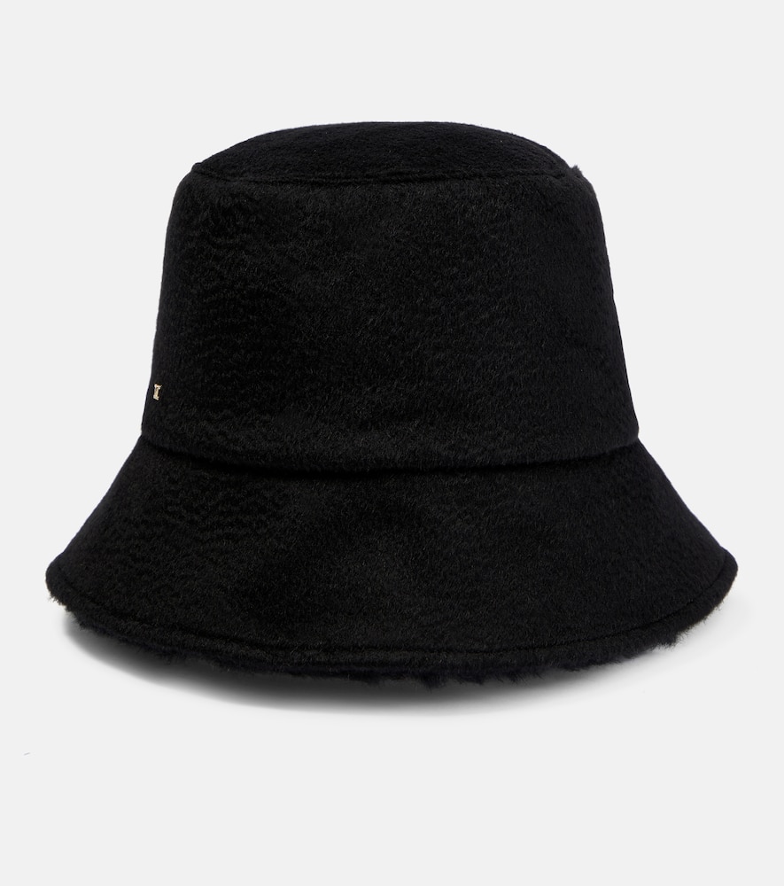 Fiducia logo bucket hat