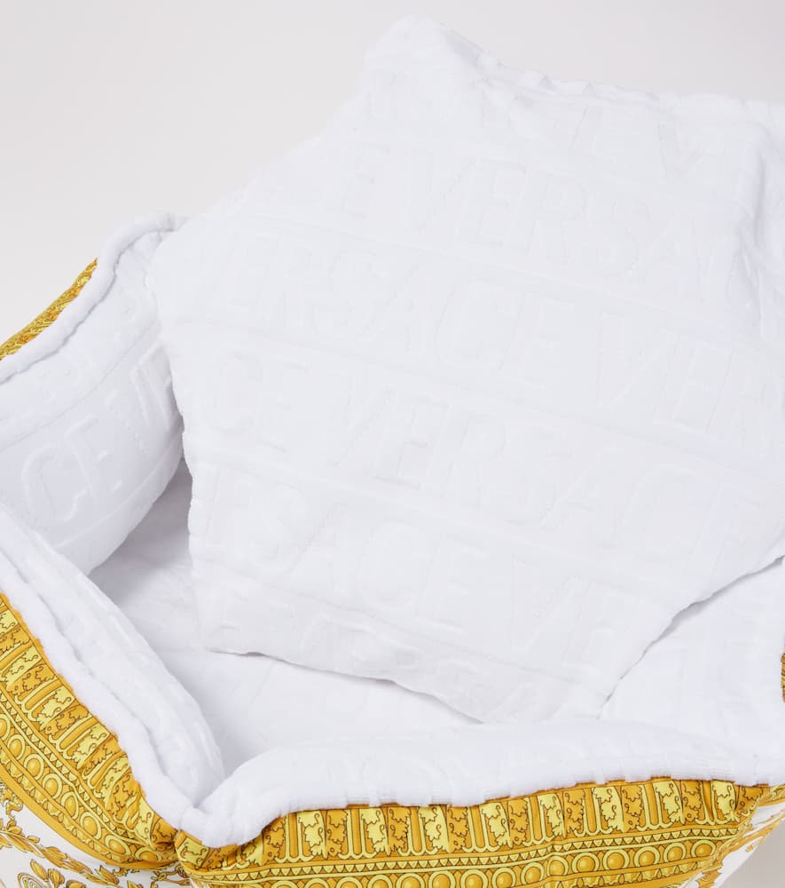 I ♡ Baroque dog bed