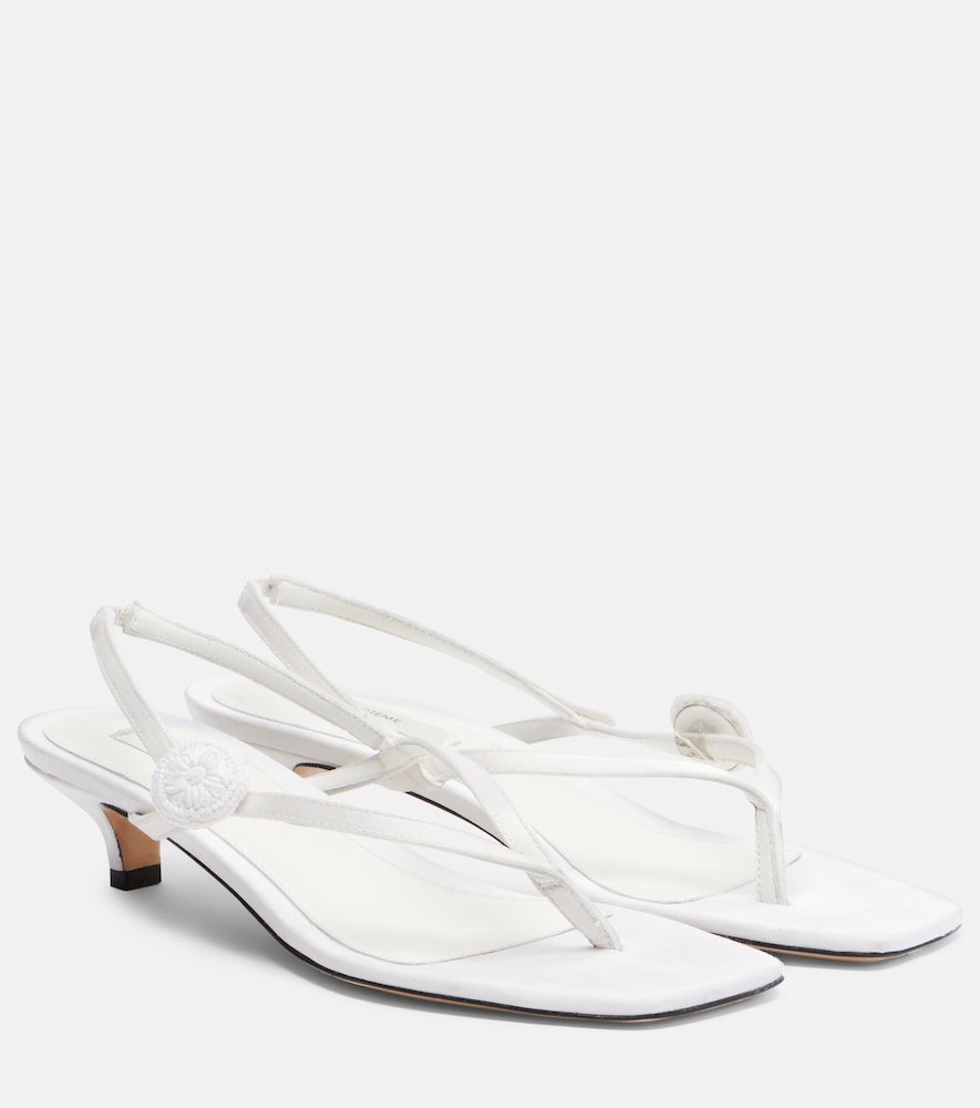 Slingback-Sandalen aus Satin