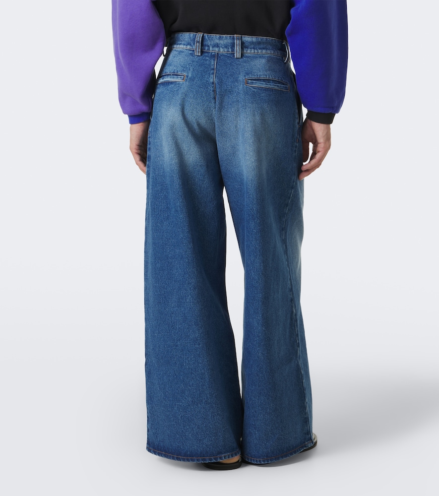 Wide-Leg Jeans