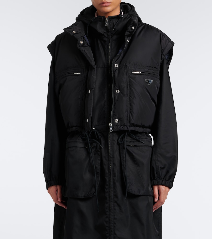 Prada Re-nylon Cropped Down Jacket In Black