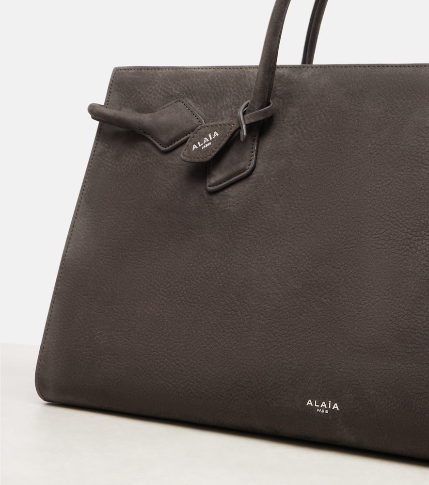 Alaïa Le Teckel Large Leather Shoulder Bag In Gray