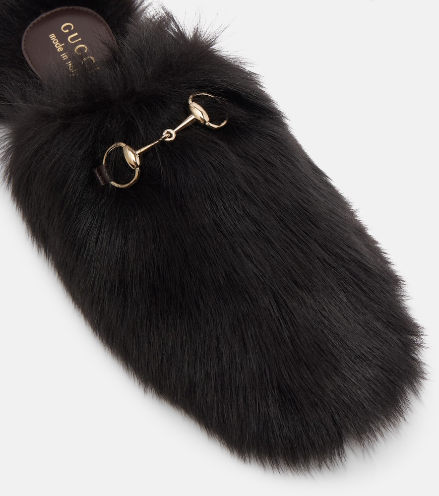 Gucci Slippers Horsebit Aus Shearling In Black