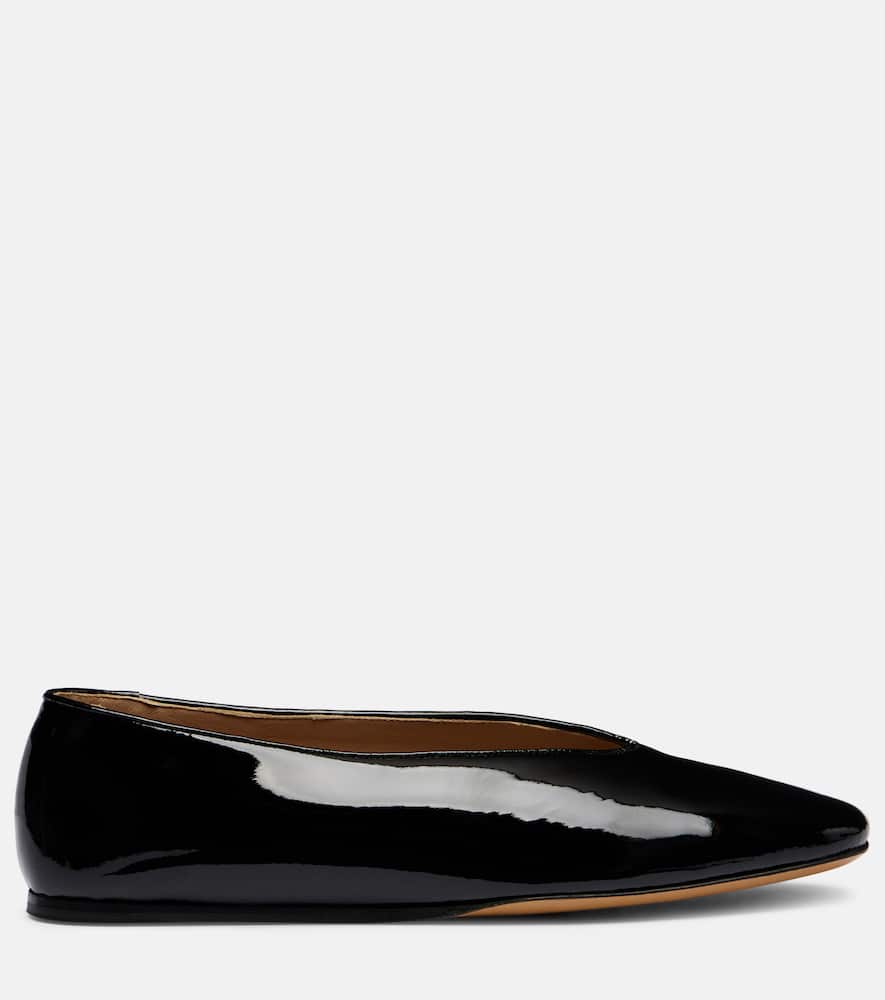 Le Monde Beryl Le Monde Béryl Regency Patent Leather Ballet Flats In Black