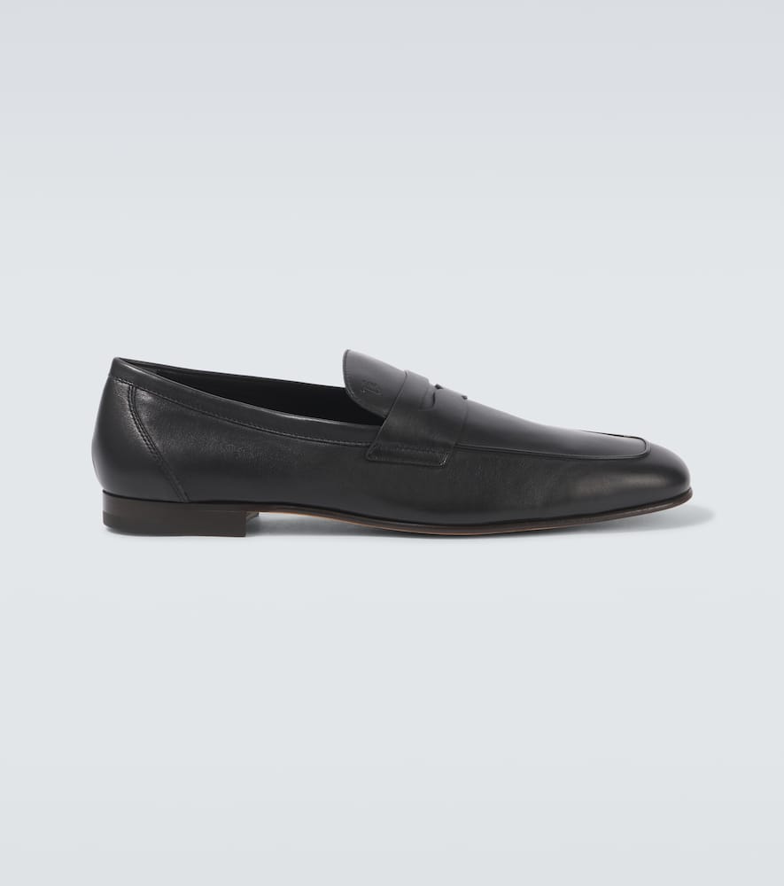 Tod's Pointed Toe Slip-on Loafers With Cut-out Detail In Black