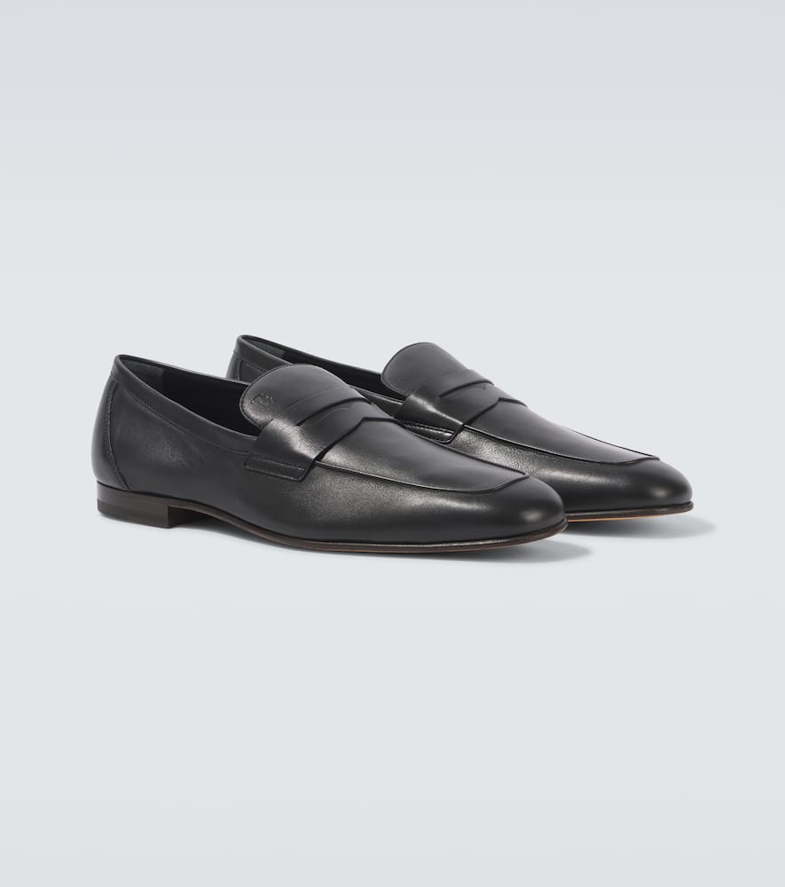 Tod's Pointed Toe Slip-on Loafers With Cut-out Detail In Black