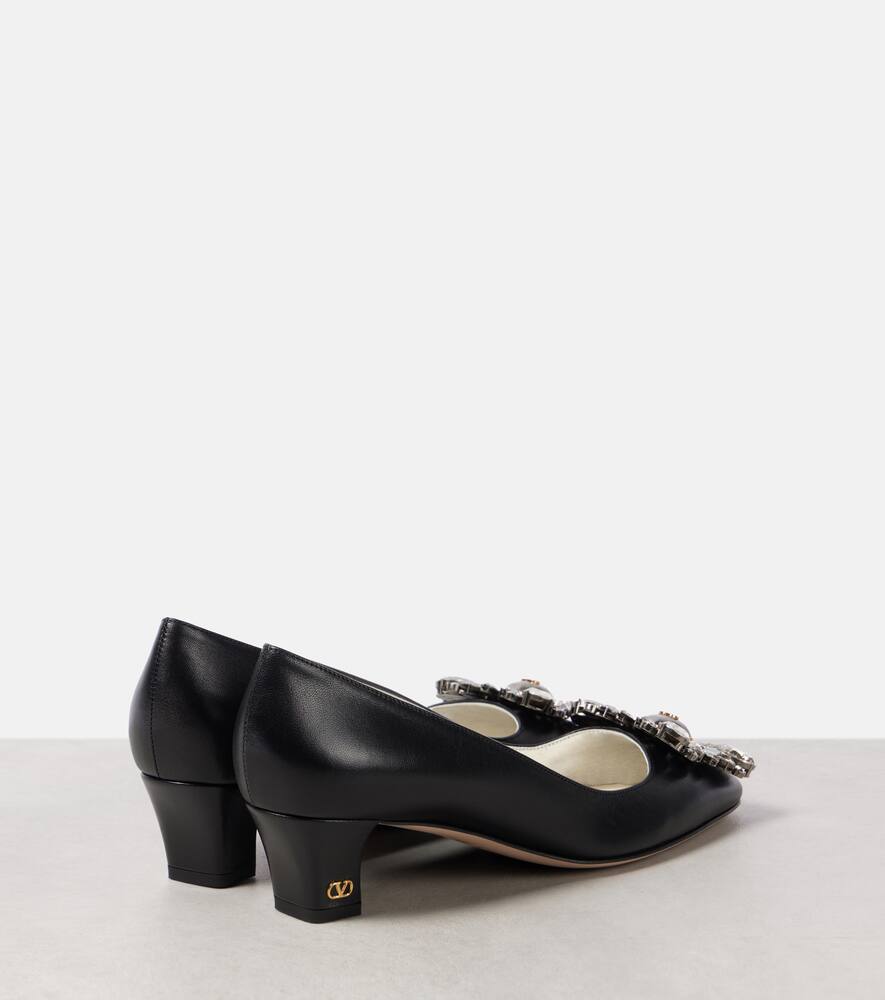 Valentino Verzierte Pumps Embellished 45 Aus Leder In Schwarz