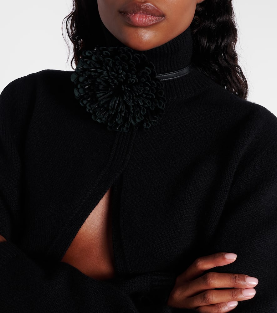Alaïa Flower Leather Necklace In Black