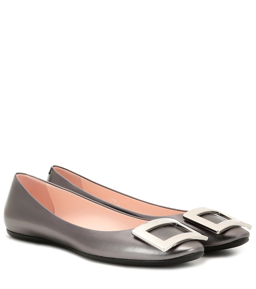Click to view more detailed imagery on our partner's website Roger Vivier Flats 'Gommette' With Glitter Leather Grey In Brown