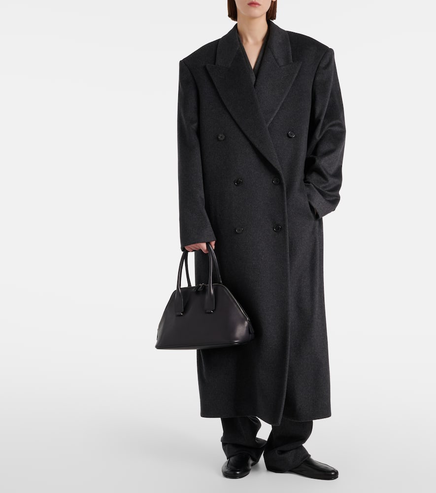 The Row Devon Medium Leather Tote Bag In Black