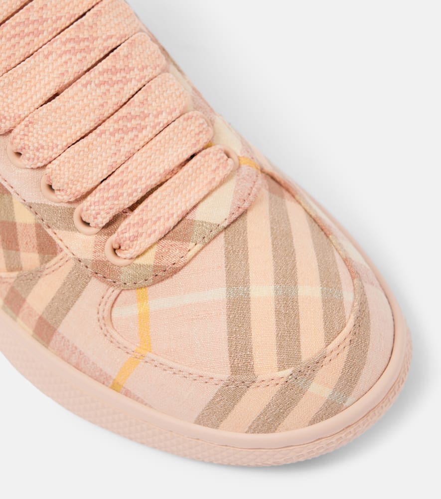 Burberry Check Sneakers In Brown
