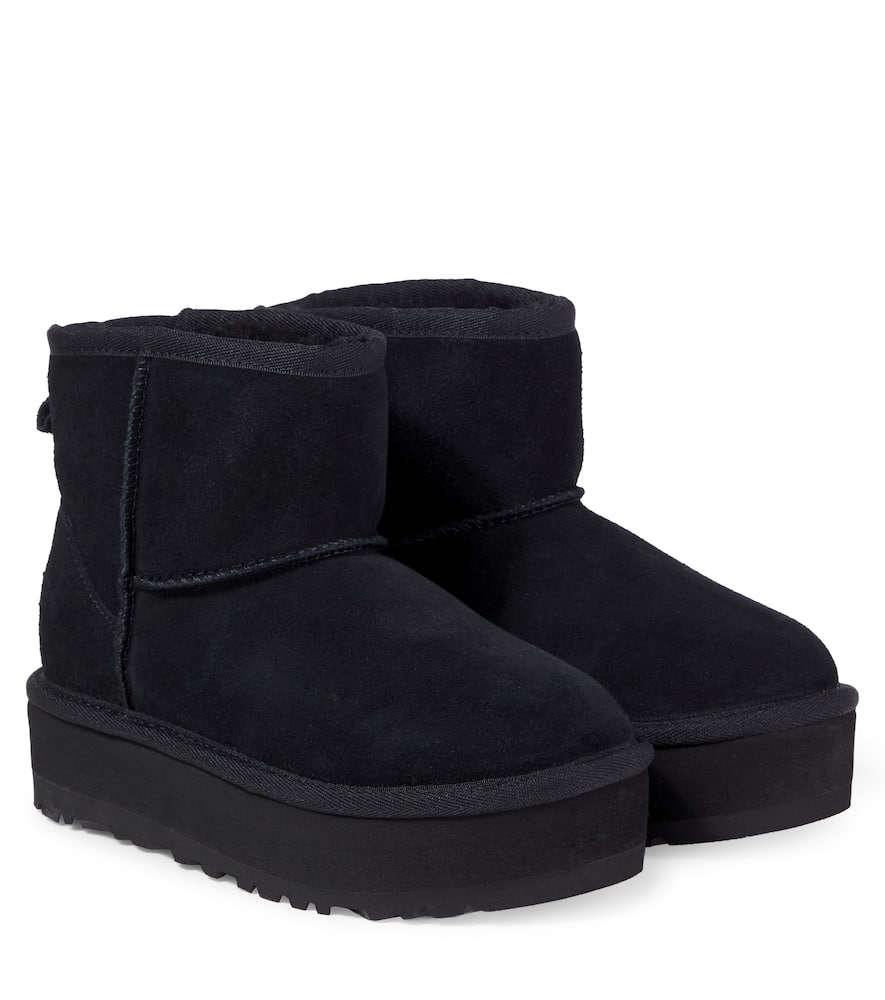 Ugg Round-toe Ankle-length Boots In Black