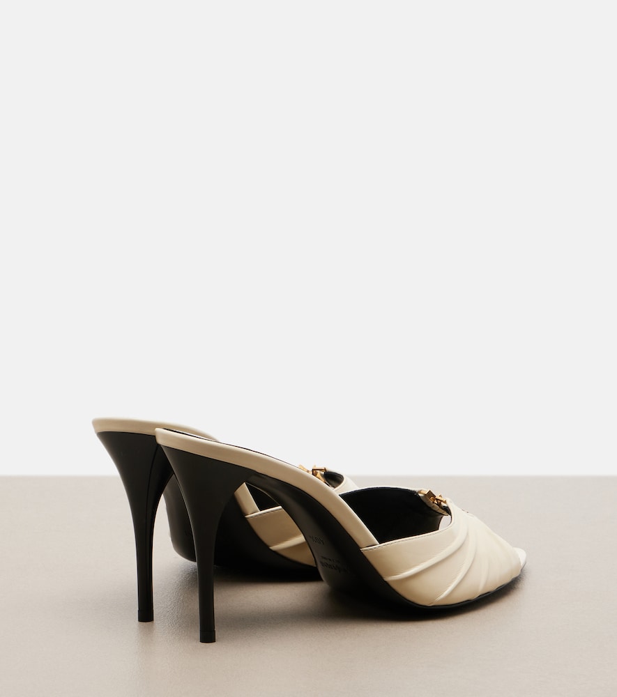 Babylone Cassandre Mules