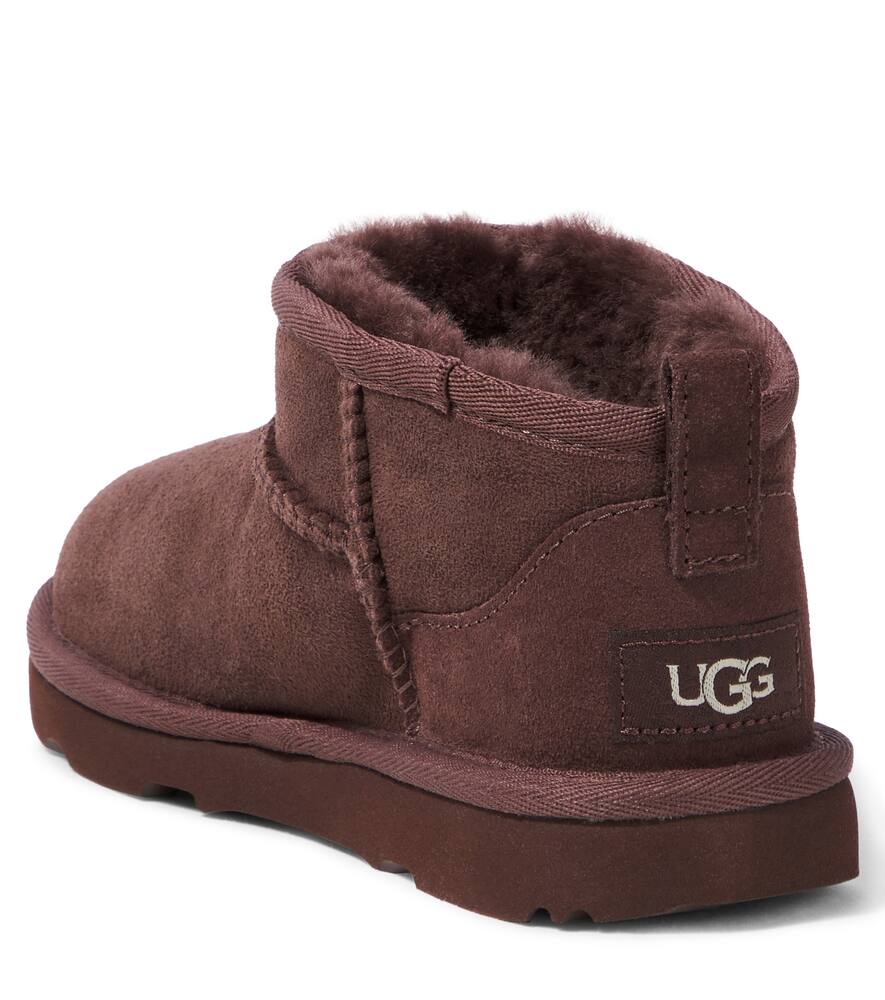 CLASSIC ULTRA MINI绒面革靴子