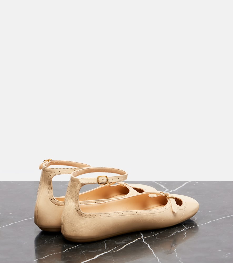 Chloé Misty Leather Ballet Flats In Neutral