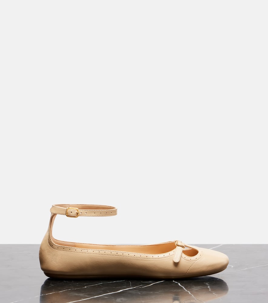 Chloé Misty Leather Ballet Flats In Neutral