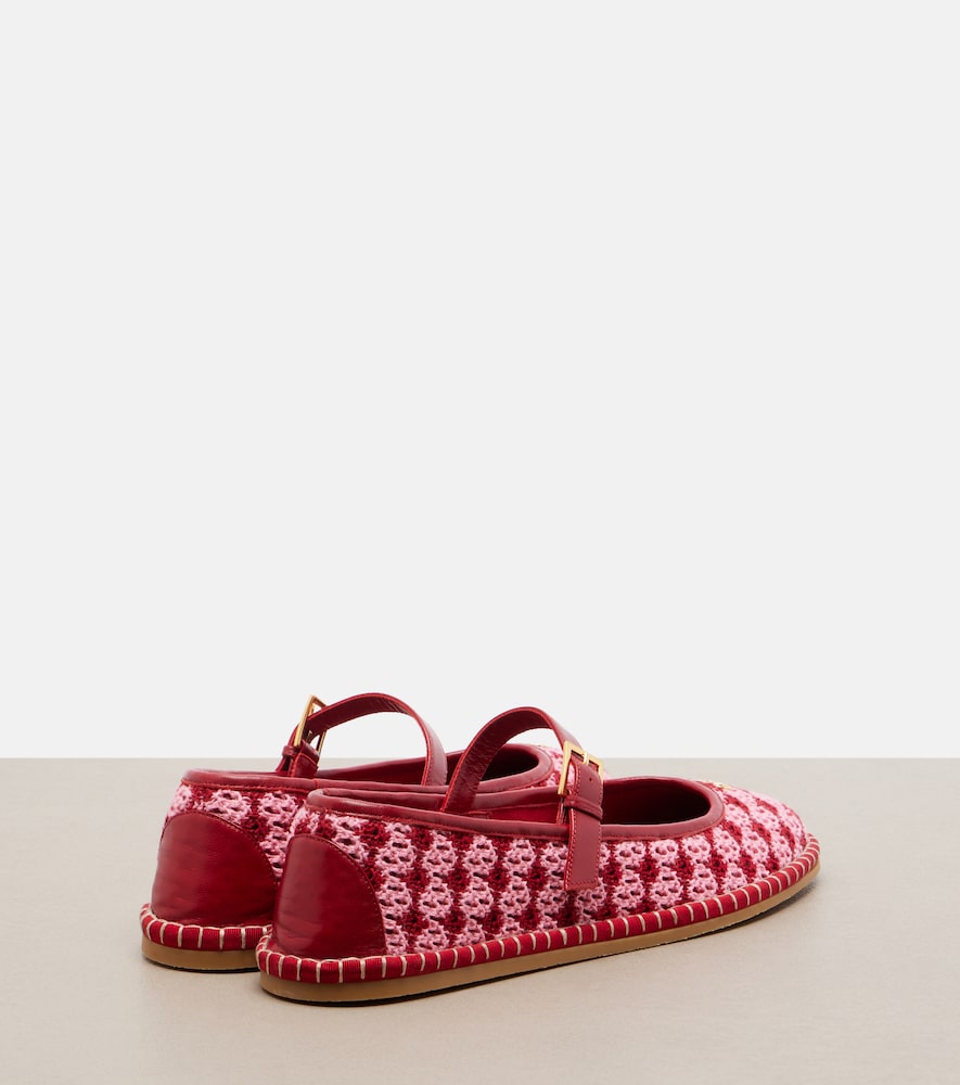  Valentino Garavani Valentino Garavani La Cruisette Vlogo Mary Jane Flats 