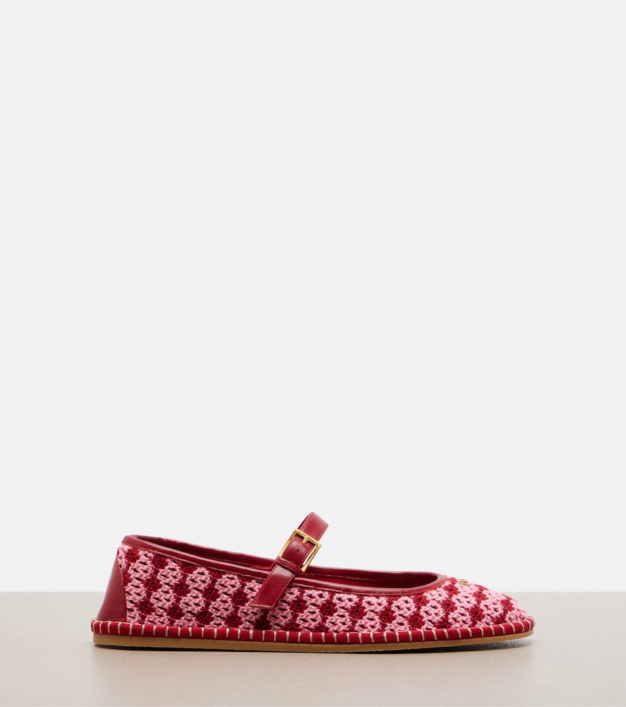  Valentino Garavani Valentino Garavani La Cruisette Vlogo Mary Jane Flats 