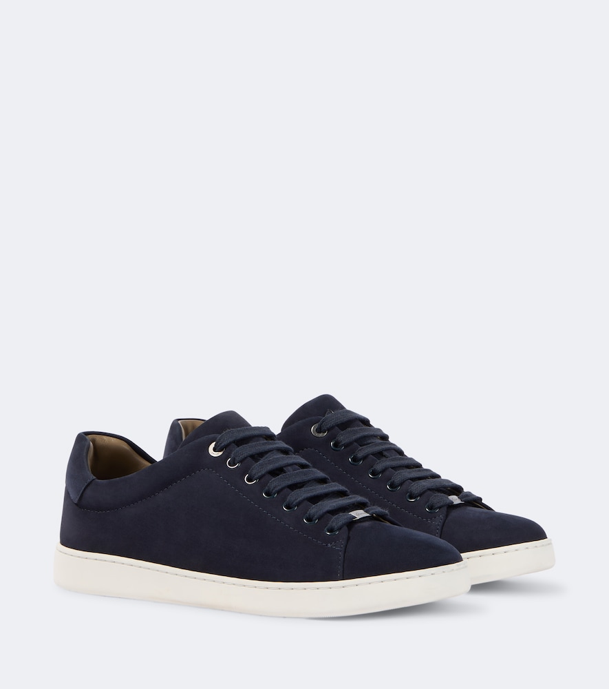 Brioni Baskets en daim 850 €