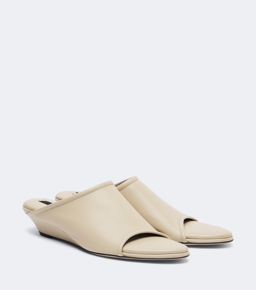 Wedge-Mules aus Leder