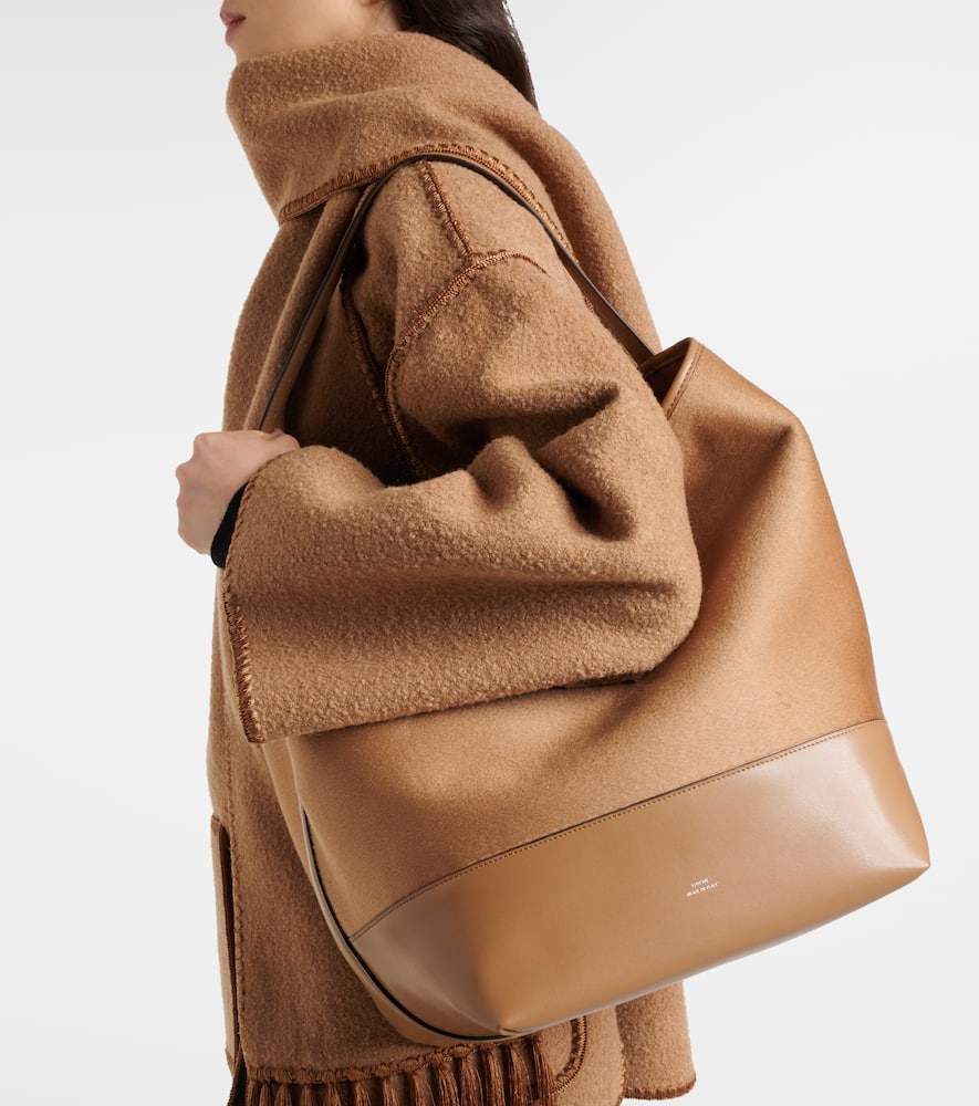 Totême Belted Leather-trimmed Wool Tote Bag In Black