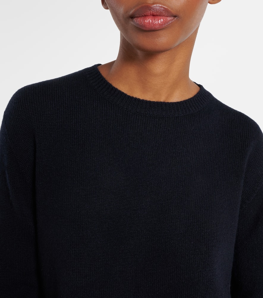 The Row Lambeth Cashmere Turtleneck Sweater In Blue