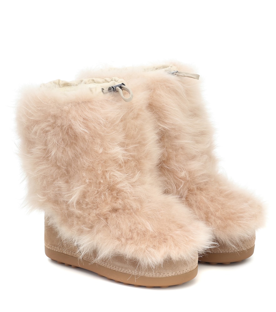 Click to view more detailed imagery on our partner's website Bogner Tignes Cashmere And Suede Snow Boots In Beige