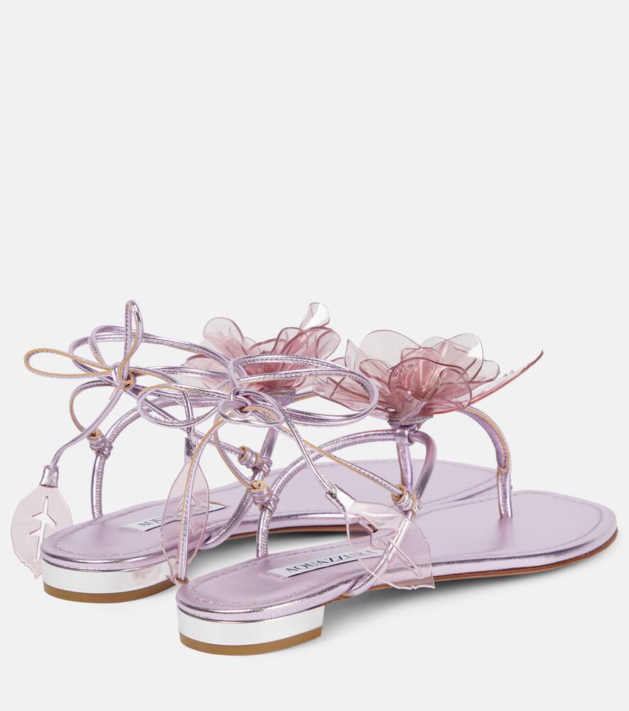 Aquazzura Verzierte Sandalen Zsa Zsa Aus Metallic-leder In Lavender