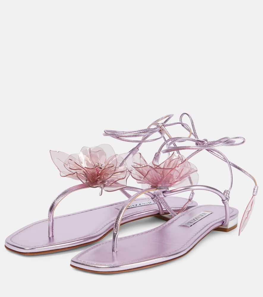 Aquazzura Verzierte Sandalen Zsa Zsa Aus Metallic-leder In Lavender