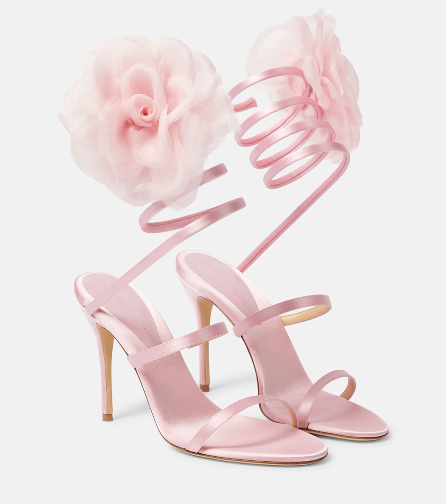 Magda Butrym Sandali in satin con applicazioni floreali