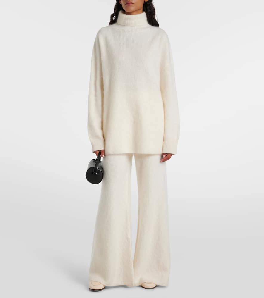 Lisa Yang Teresa Cashmere Turtleneck Sweater In White